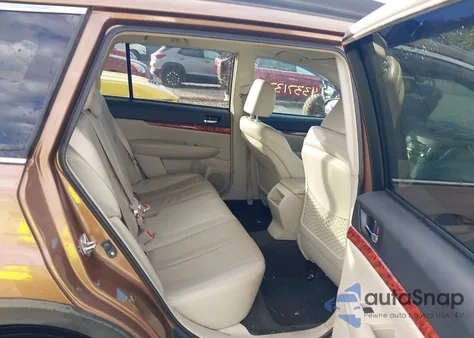 2011 Subaru Outback 2.5I Limited z USA, uszkodzony, nr VIN 4S4BRBKC2B3432748